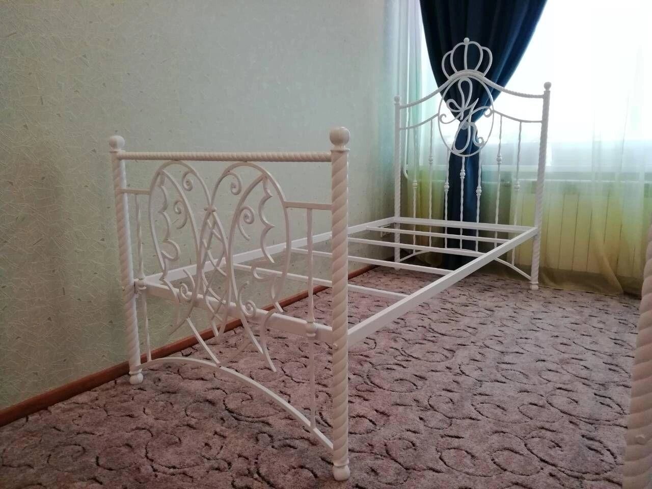 Кованая кровать